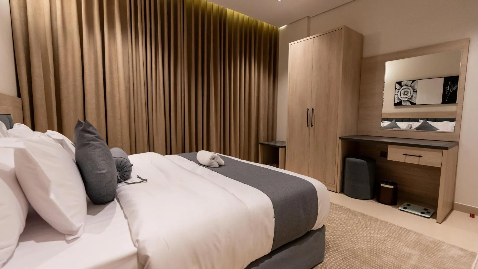 Brzeen Hotel ריאד